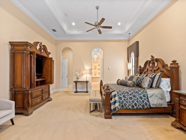 Luxurious 4-Bedroom Vacation Rental Near Disney - Private Pool